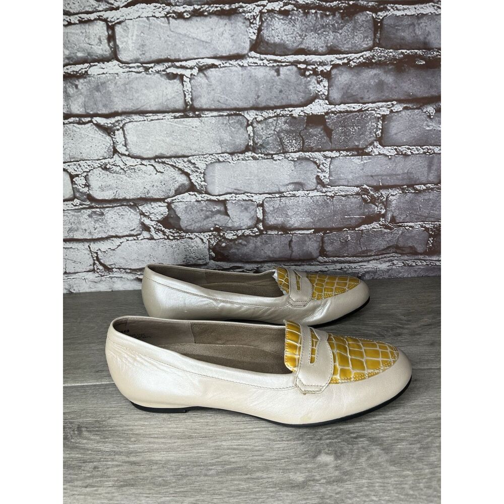 MUNRO Yellow Croc Embossed Pearl Beige Penny Loafers Shoes Women Sz 11M US/42EU - Picture 6 of 16